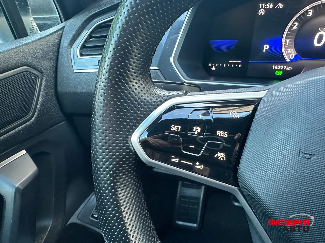 Volkswagen Tiguan - фото 16