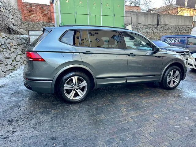 Volkswagen Tiguan - фото 5