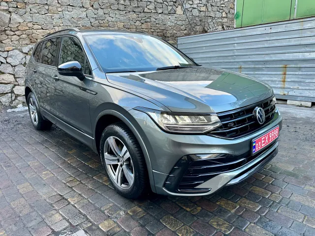 Volkswagen Tiguan - фото 2