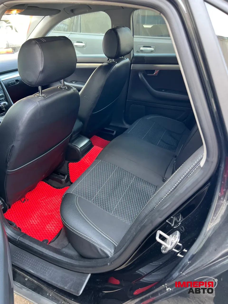 Audi A4 - фото 6