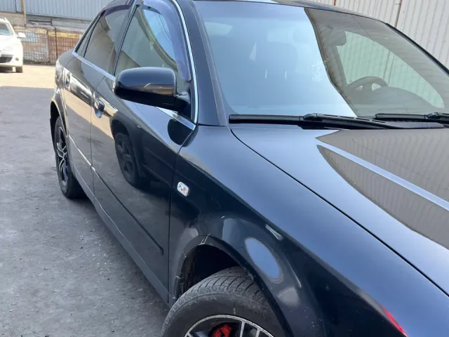 Audi A4 - фото 2