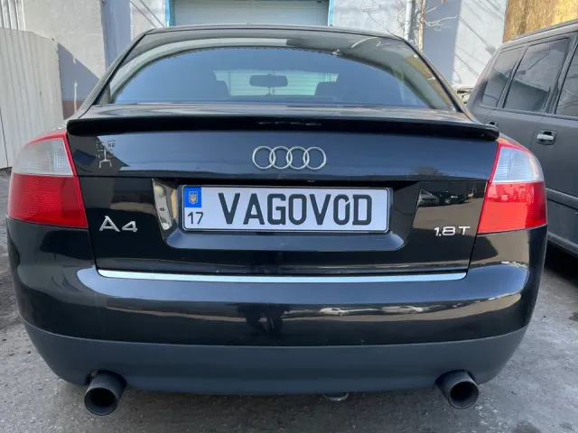 Audi A4 - фото 4