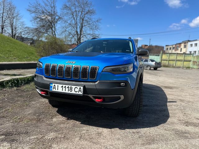 Jeep Cherokee - фото 2