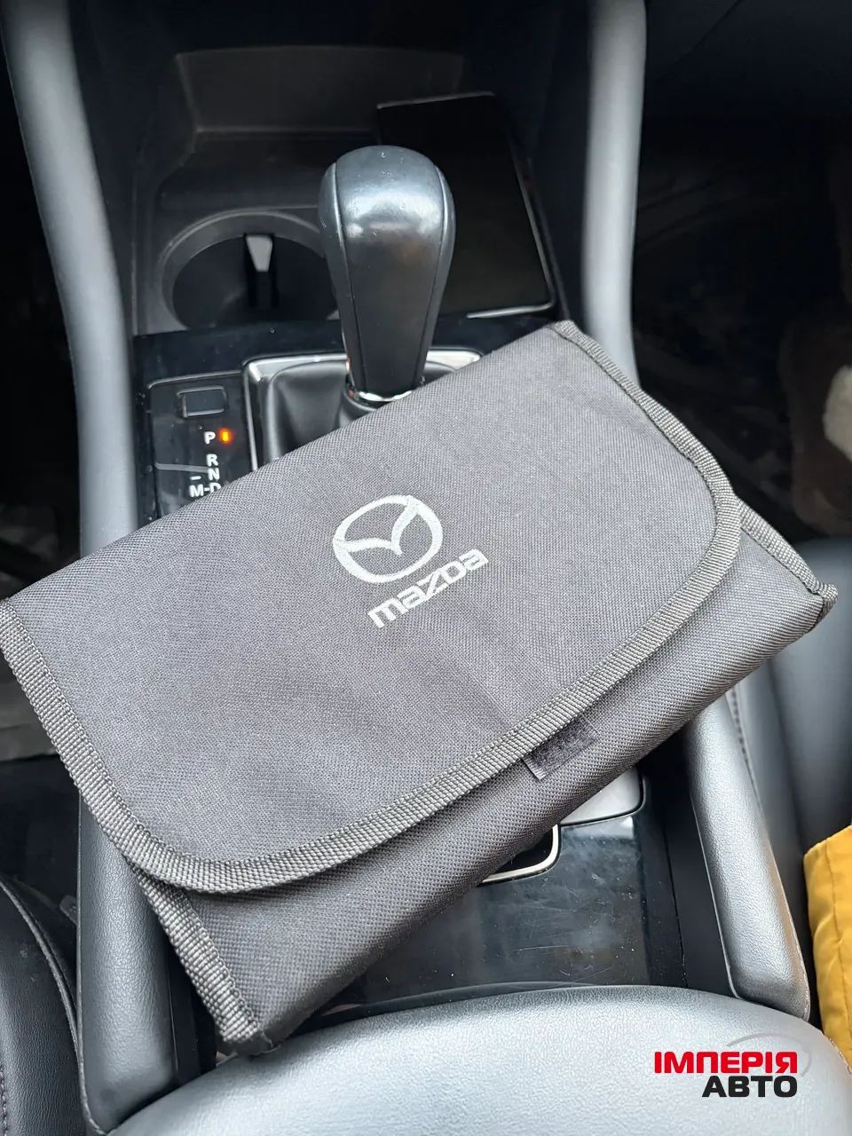 Mazda 3 - фото 11