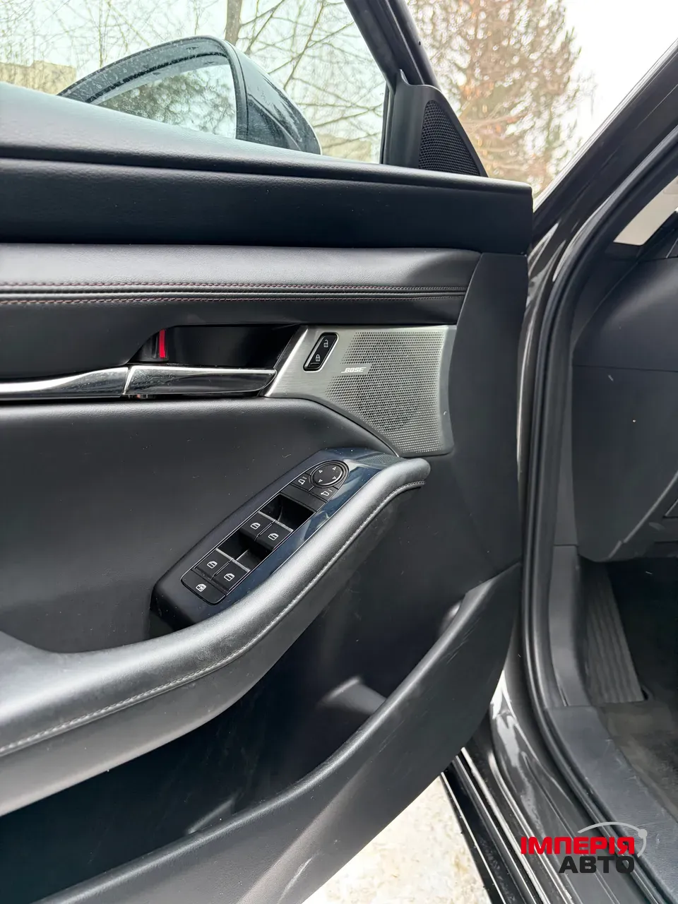 Mazda 3 - фото 4