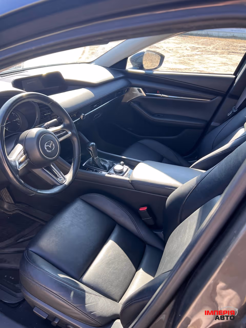 Mazda 3 - фото 3