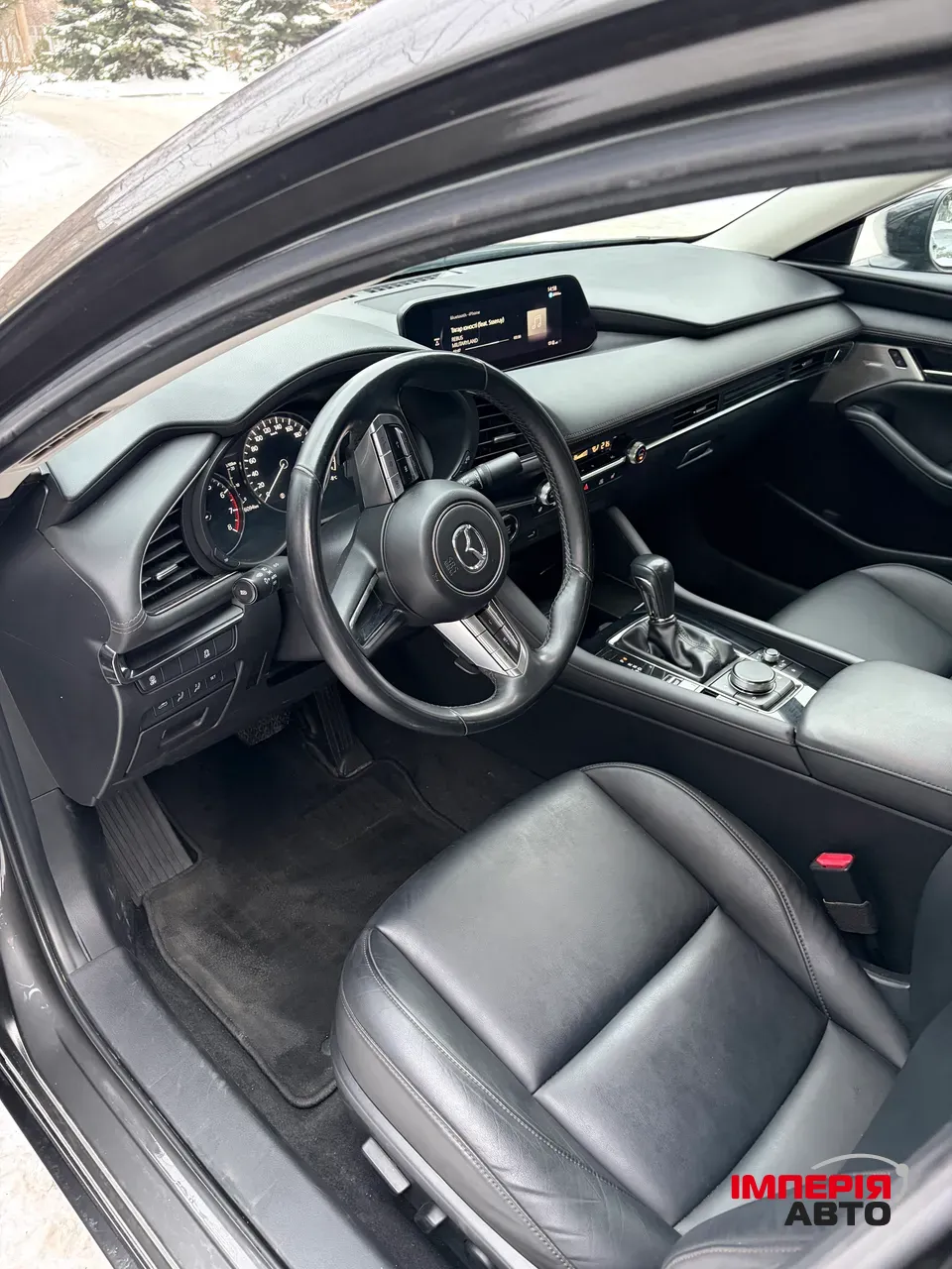 Mazda 3 - фото 5