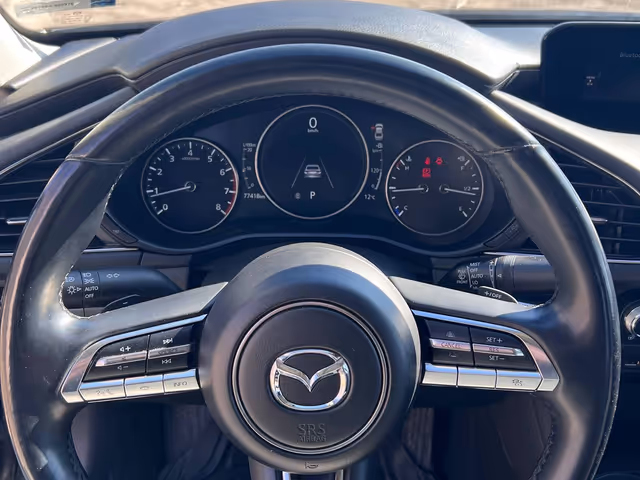 Mazda 3 - фото 4