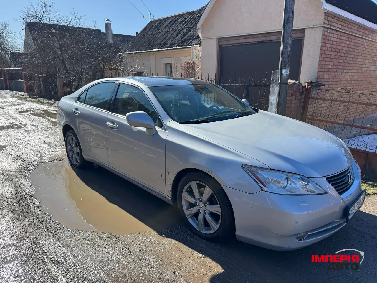 Lexus ES - фото 1