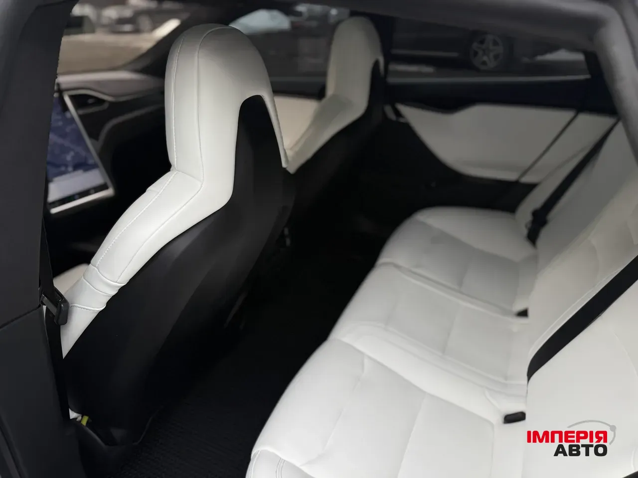 Tesla Model S - фото 8