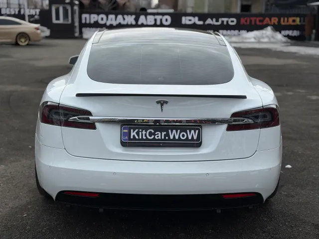 Tesla Model S - фото 5