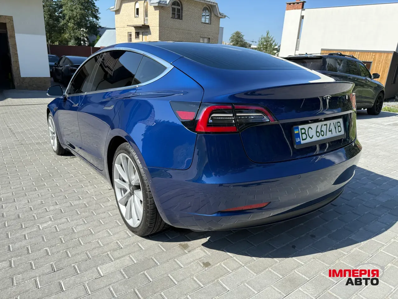 Tesla Model 3 - фото 5