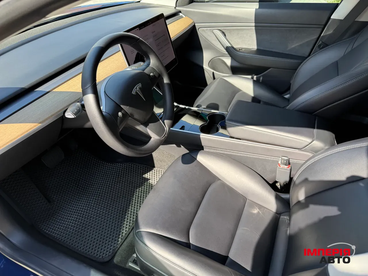 Tesla Model 3 - фото 13