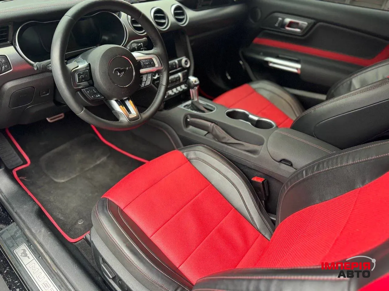 Ford Mustang - фото 9