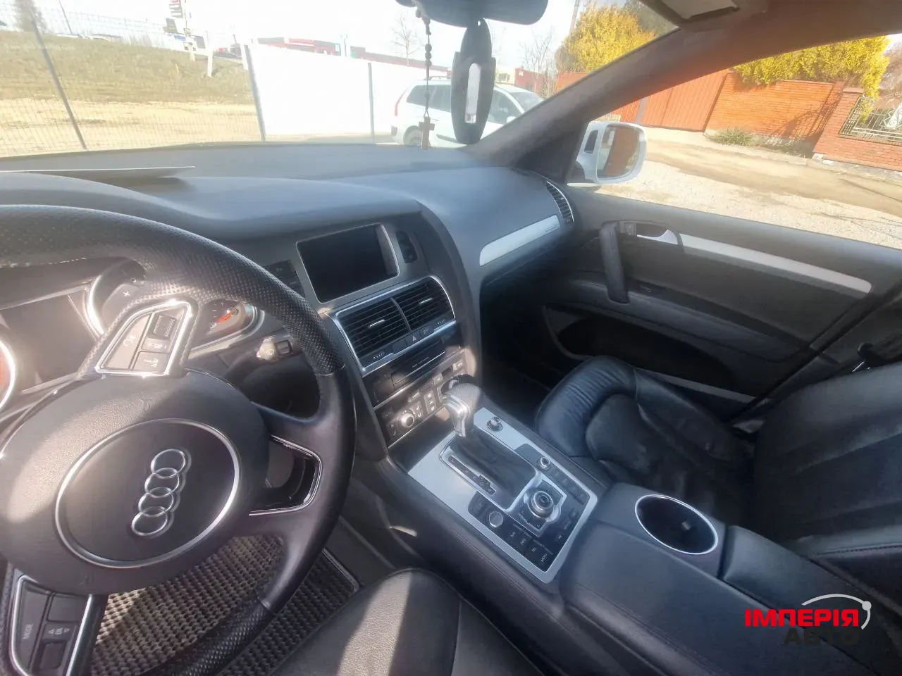 Audi Q7 - фото 21