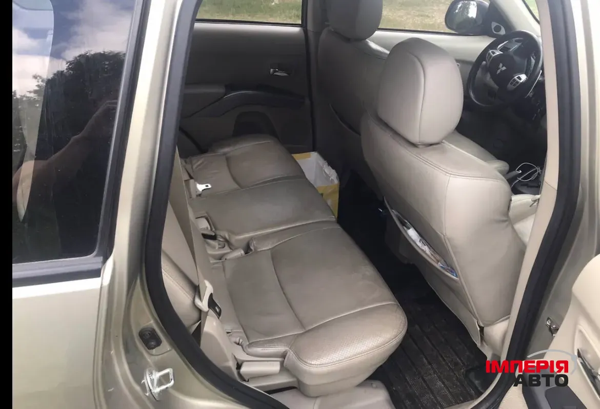Mitsubishi Outlander - фото 10