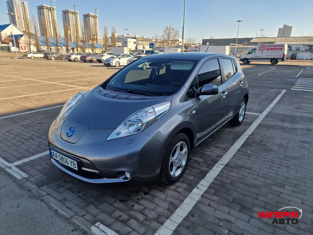 Nissan Leaf - фото 1