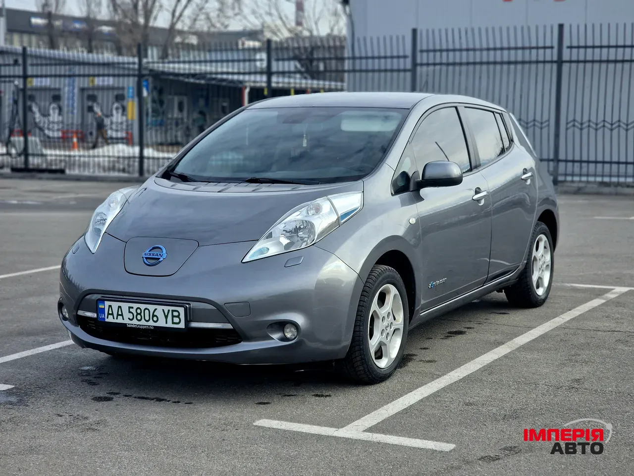 Nissan Leaf - фото 2
