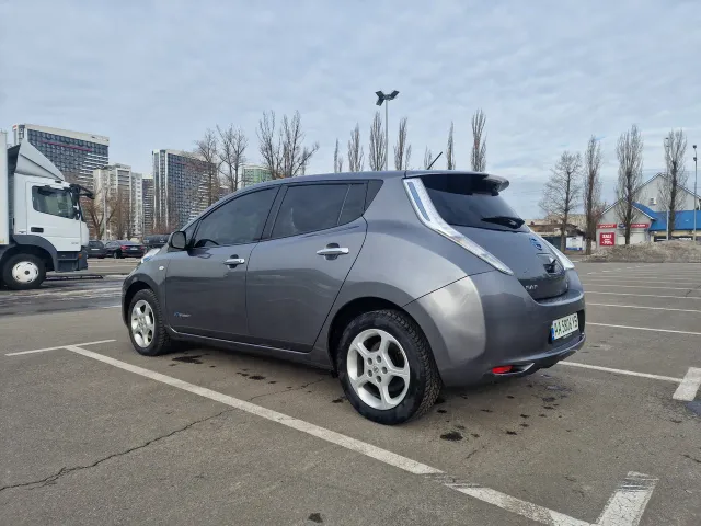 Nissan Leaf - фото 5