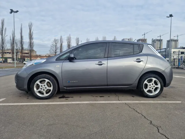 Nissan Leaf - фото 4