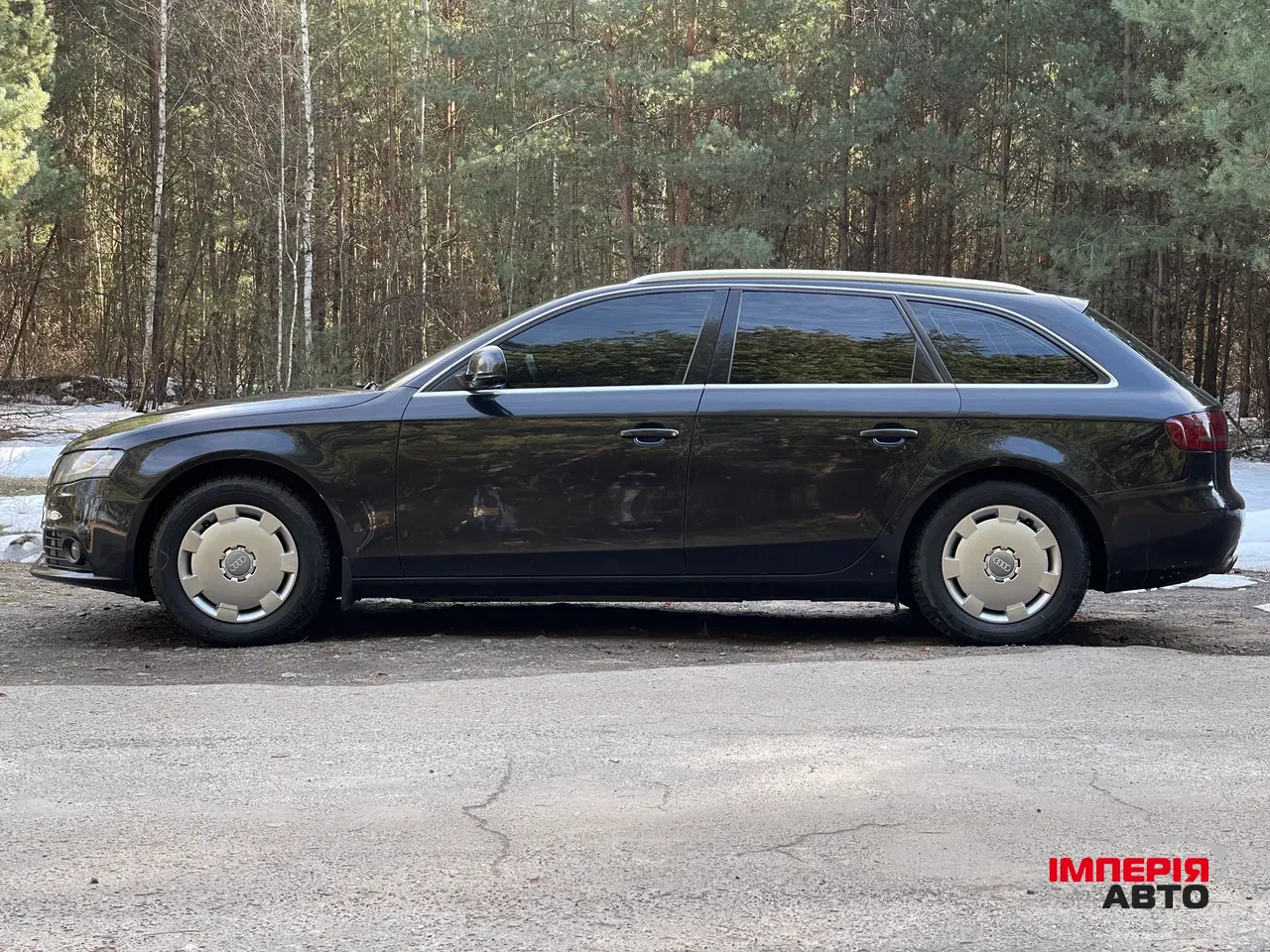 Audi A4 - фото 5