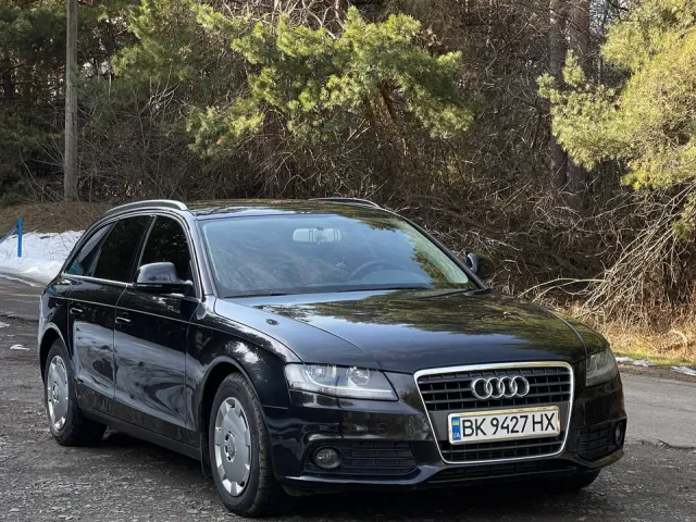 Audi A4 - фото 3
