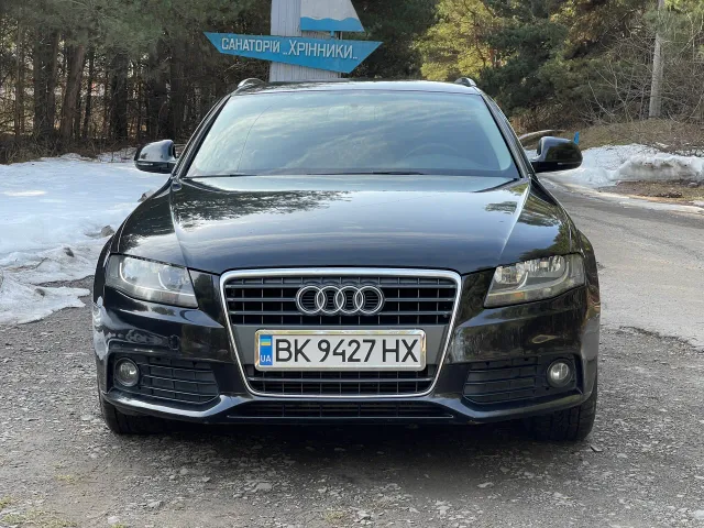 Audi A4 - фото 2