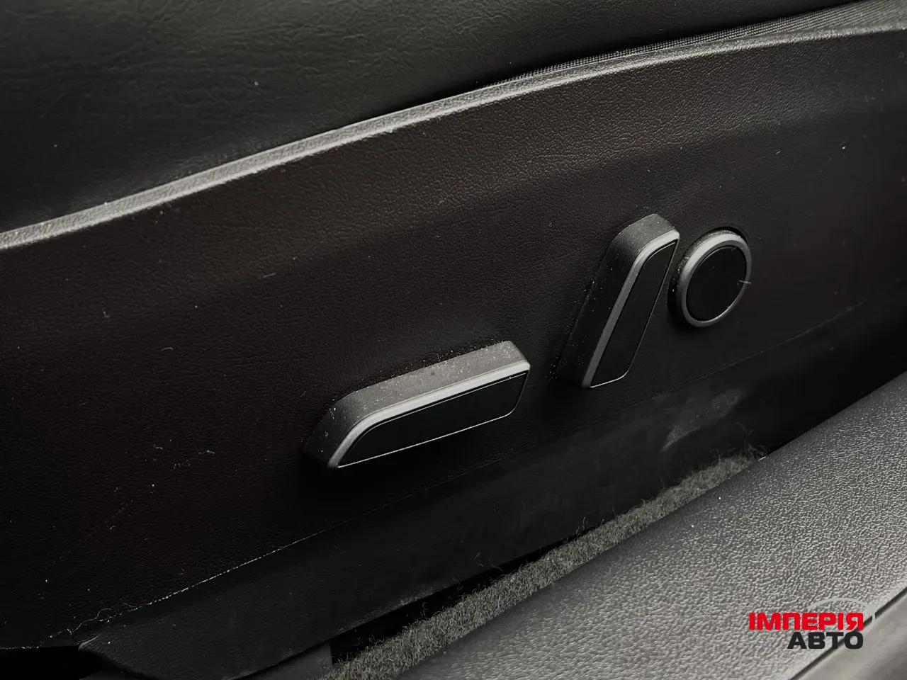 Tesla Model 3 - фото 15