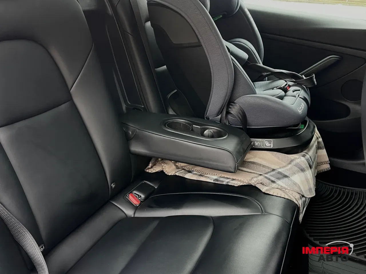 Tesla Model 3 - фото 23