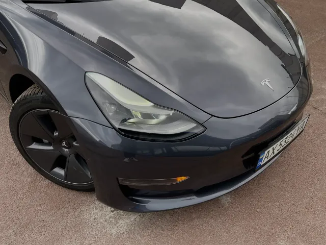 Tesla Model 3 - фото 2