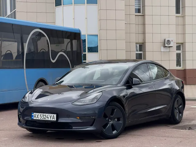 Tesla Model 3 - фото 4