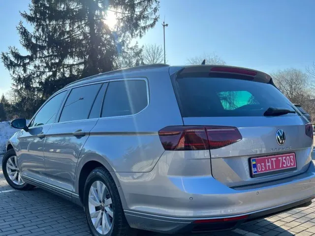 Volkswagen Passat - фото 5