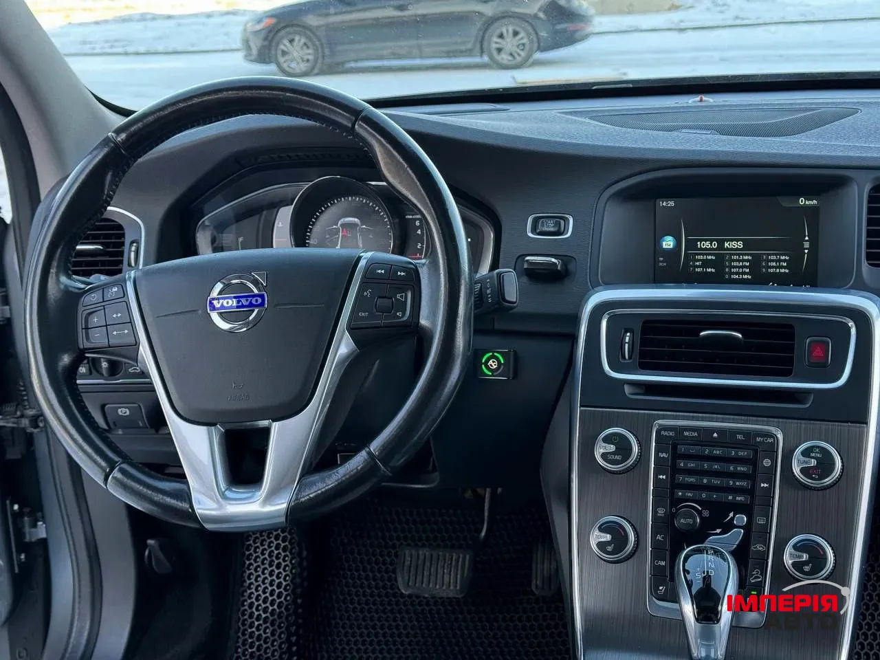 Volvo S60 Cross Country - фото 14