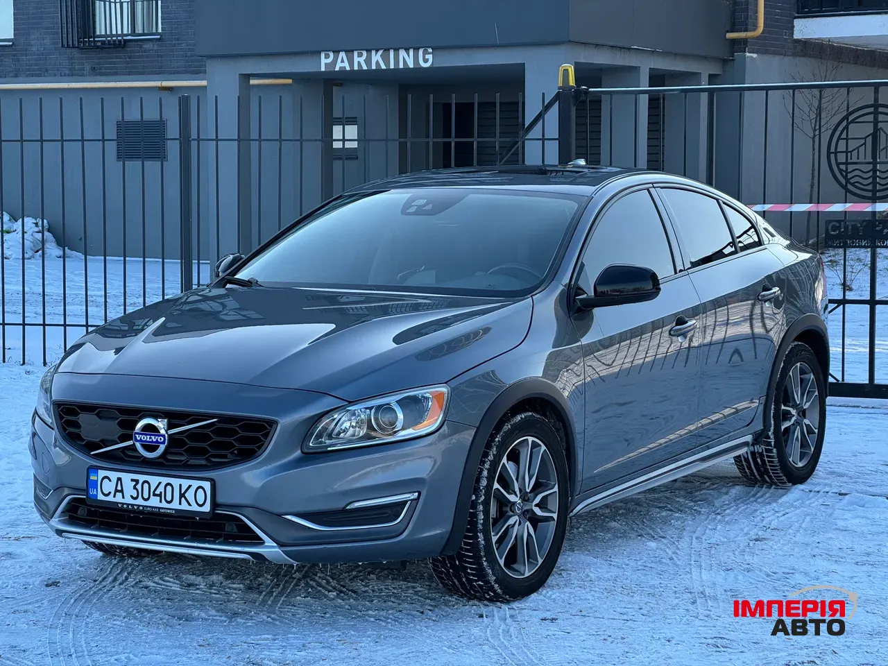 Volvo S60 Cross Country - фото 1
