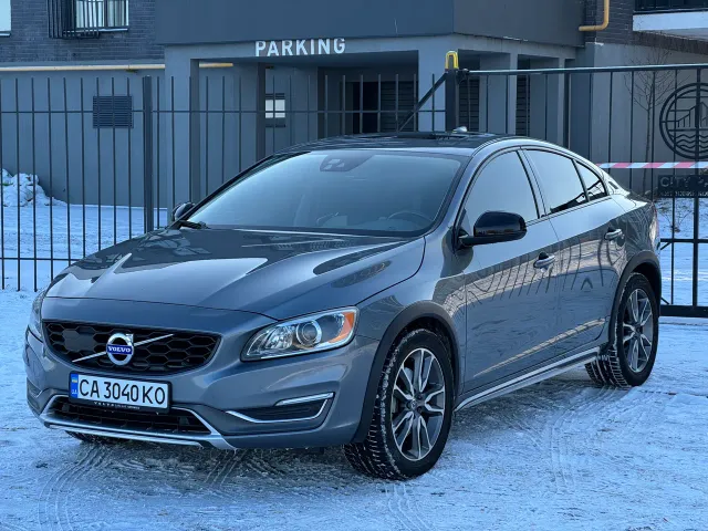Volvo S60 Cross Country - фото 1