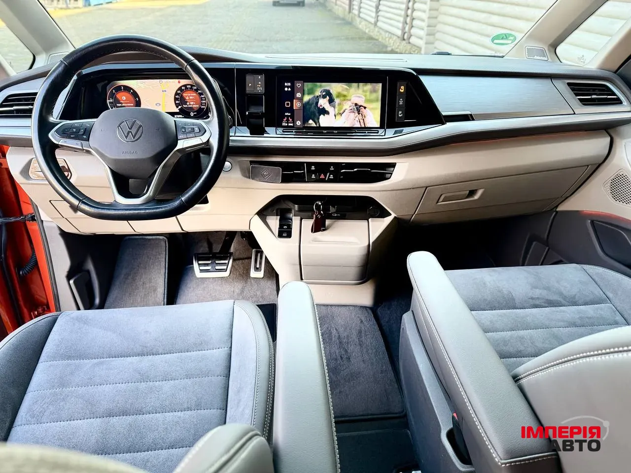 Volkswagen Multivan - фото 25