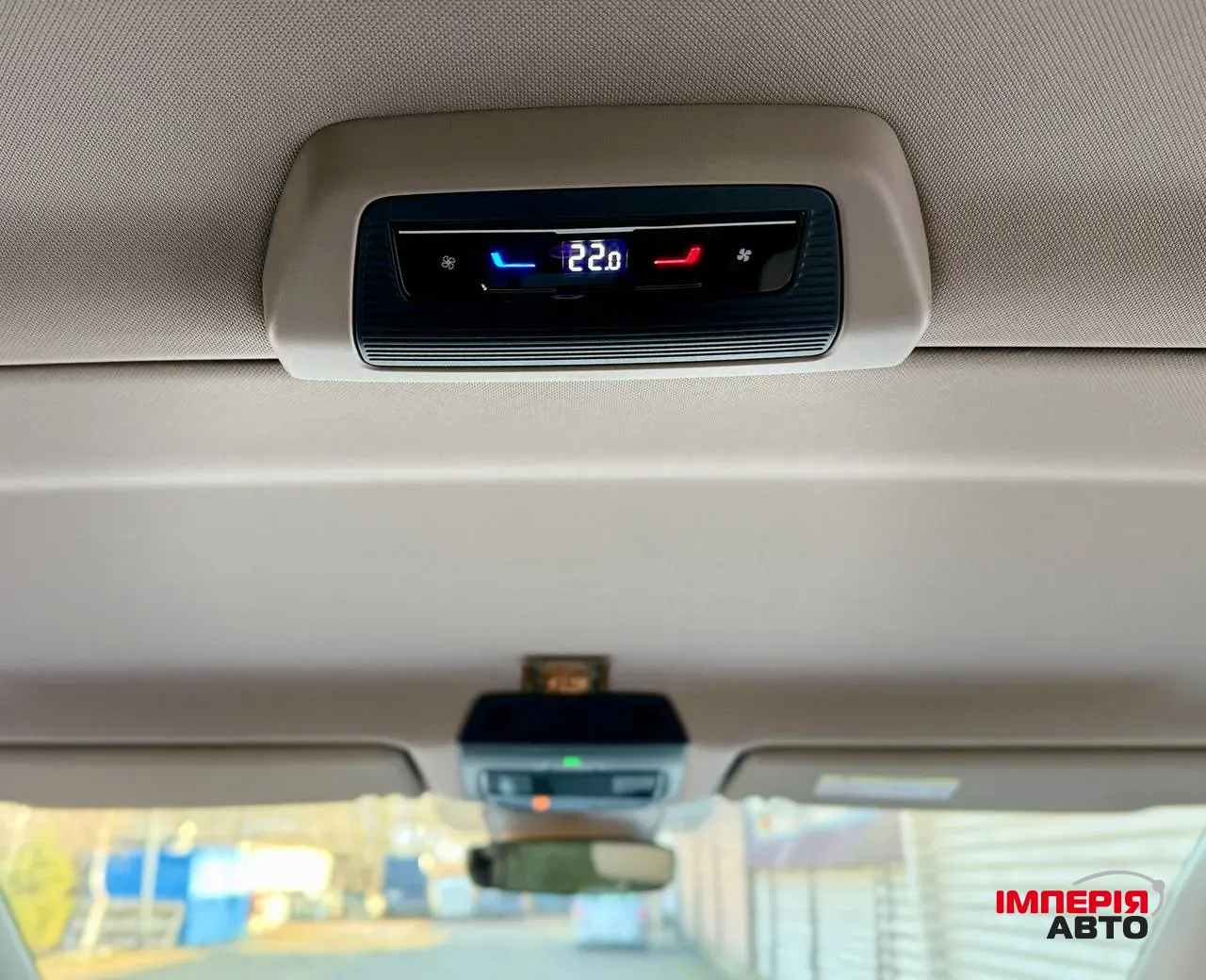 Volkswagen Multivan - фото 35