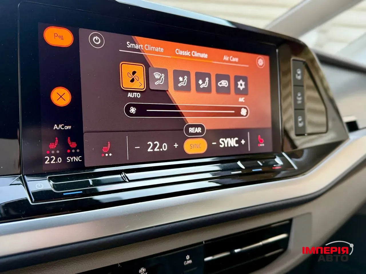 Volkswagen Multivan - фото 54