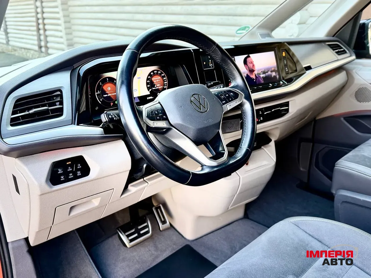 Volkswagen Multivan - фото 23