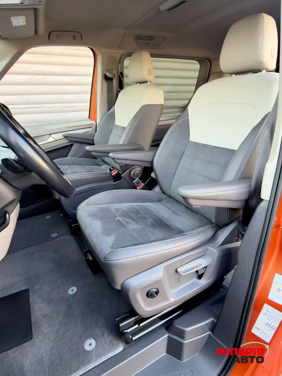 Volkswagen Multivan - фото 28