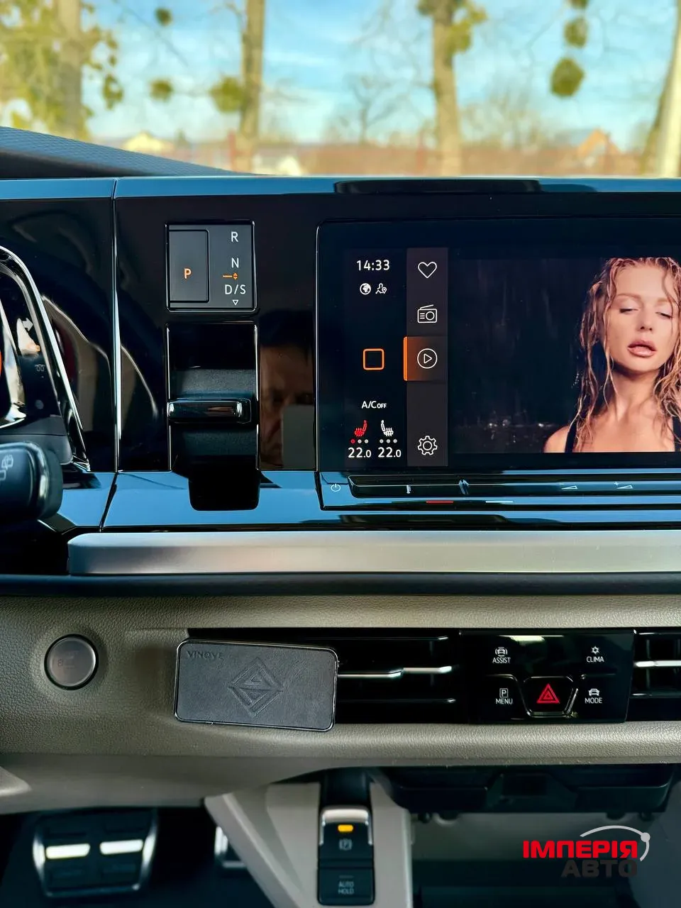 Volkswagen Multivan - фото 78