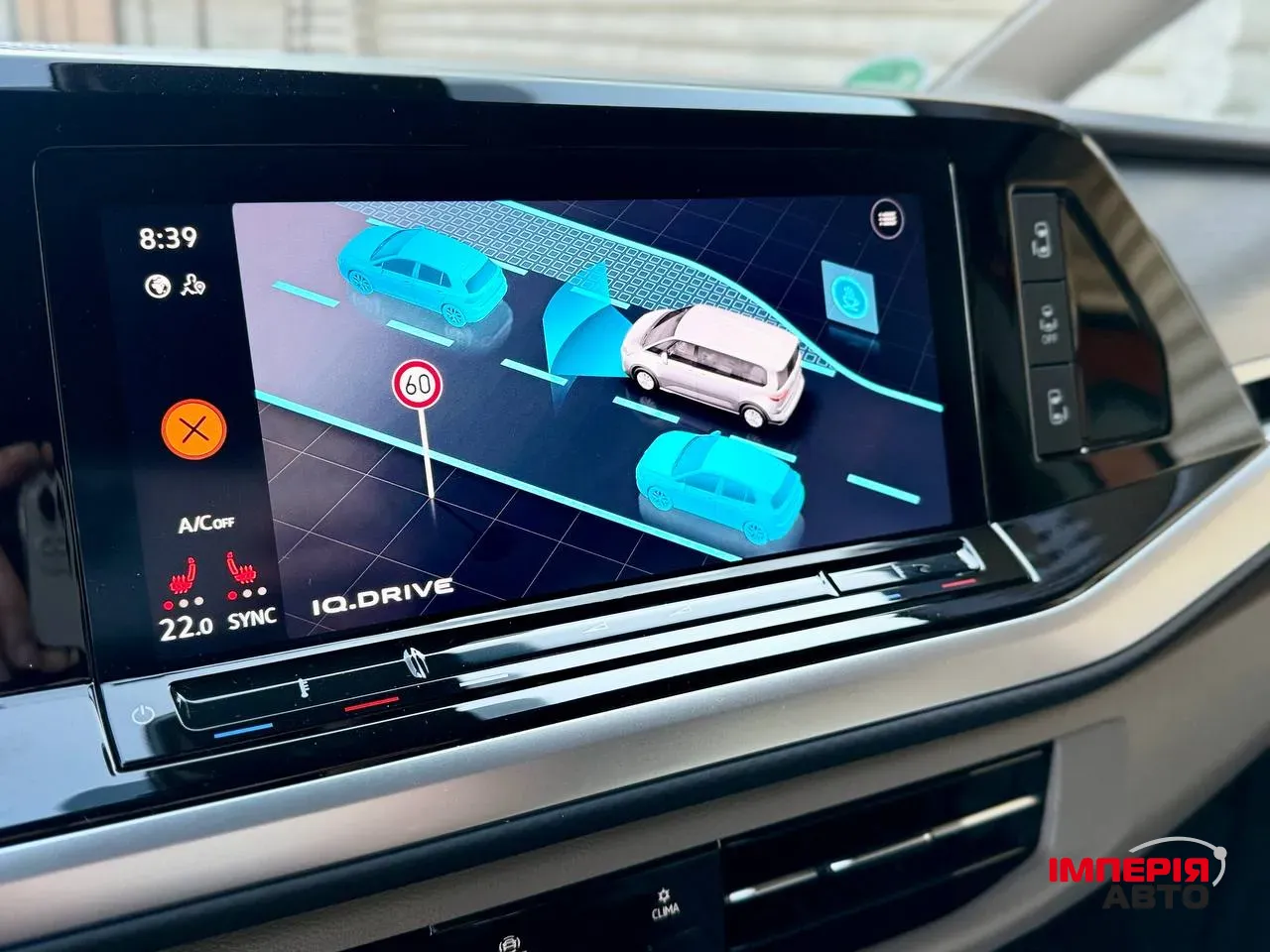 Volkswagen Multivan - фото 51