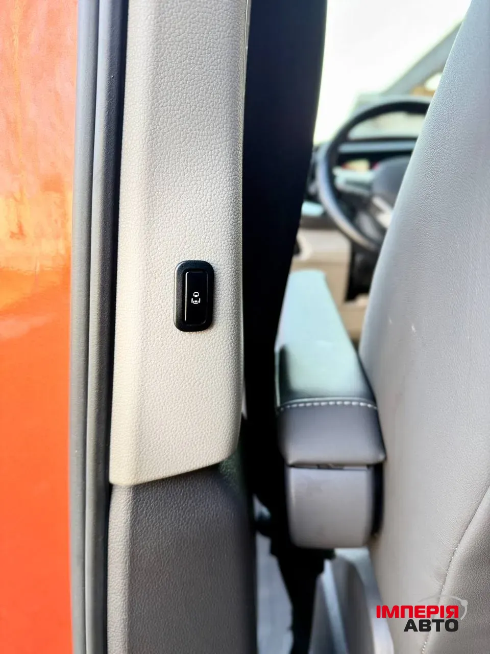 Volkswagen Multivan - фото 37