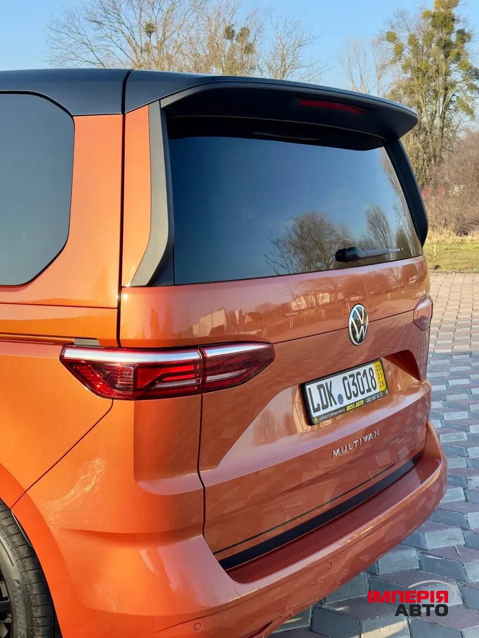 Volkswagen Multivan - фото 17