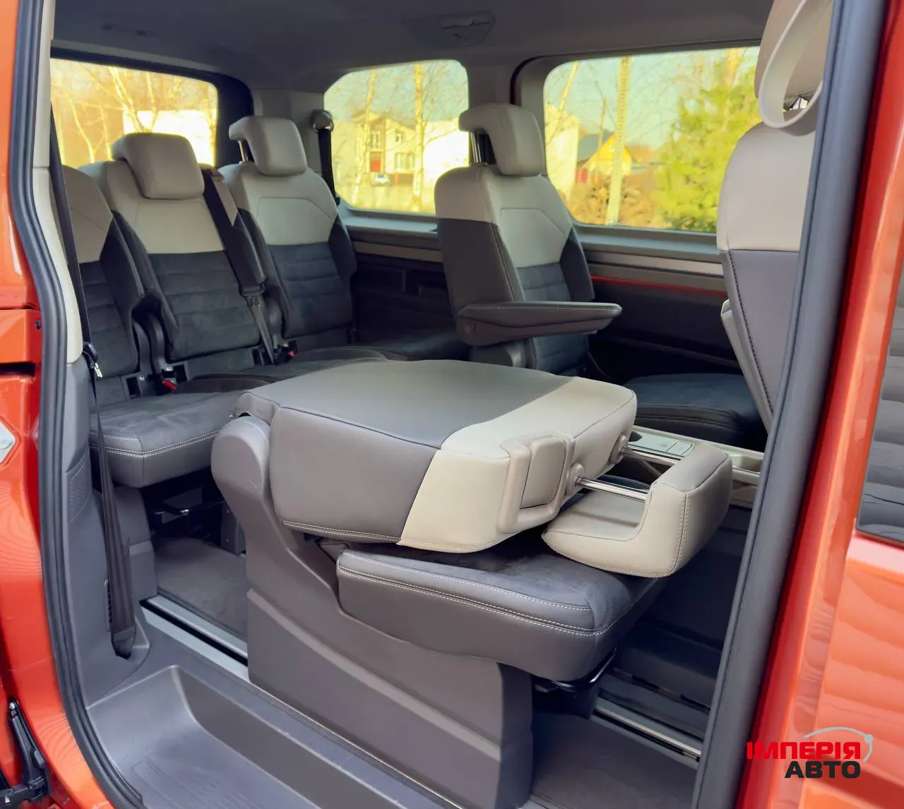 Volkswagen Multivan - фото 33