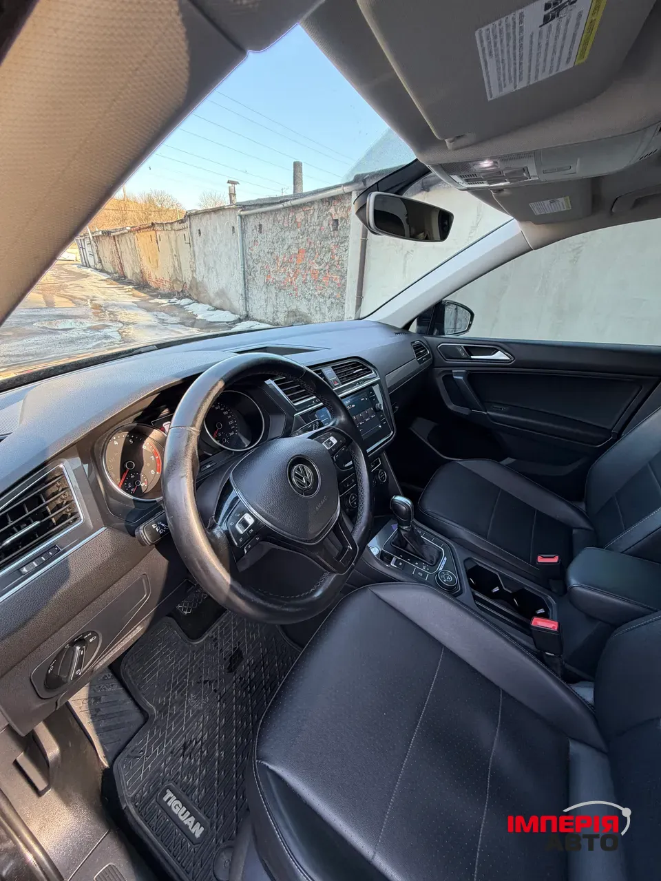 Volkswagen Tiguan - фото 10