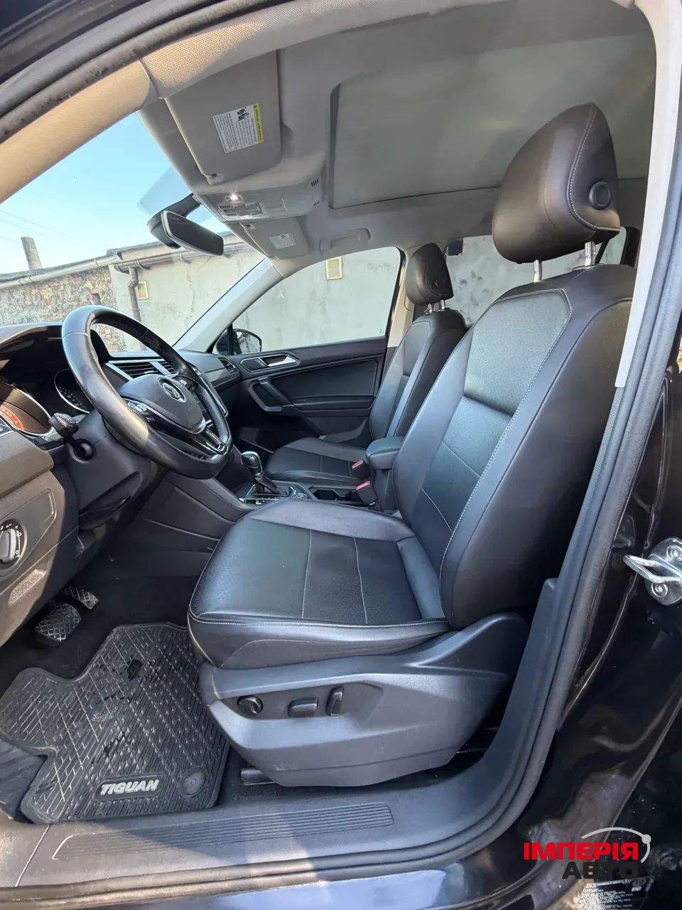 Volkswagen Tiguan - фото 11