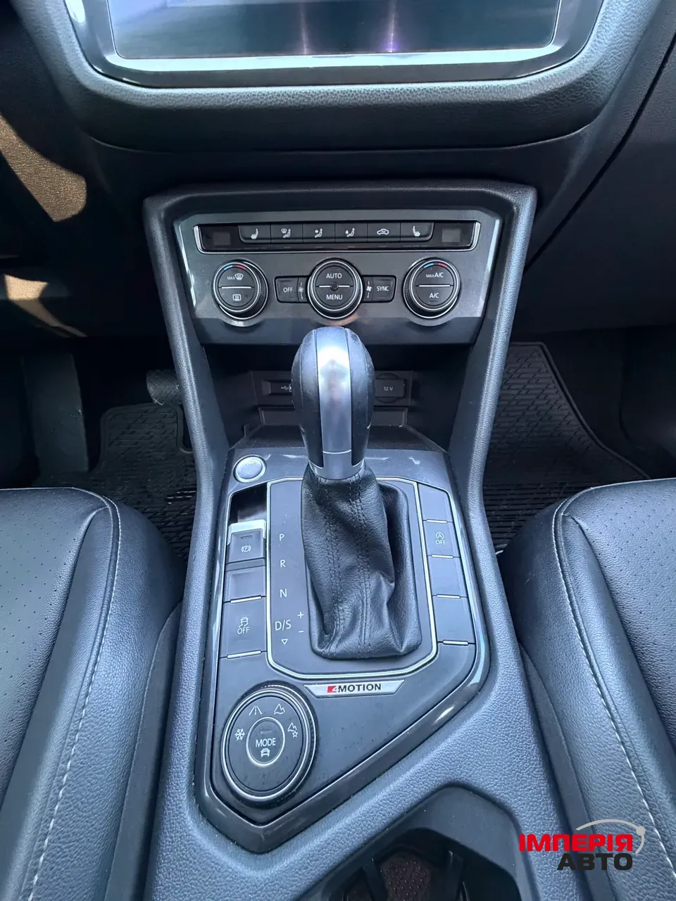 Volkswagen Tiguan - фото 14