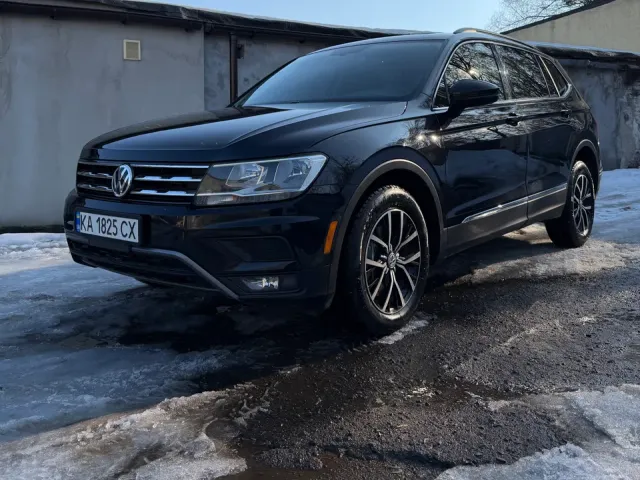Volkswagen Tiguan - фото 4