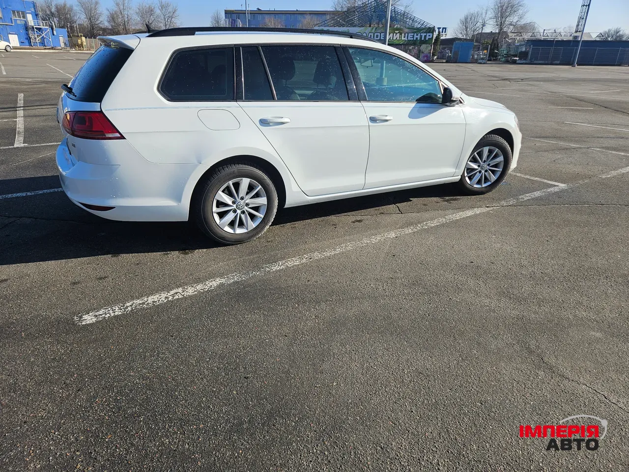 Volkswagen Golf - фото 7